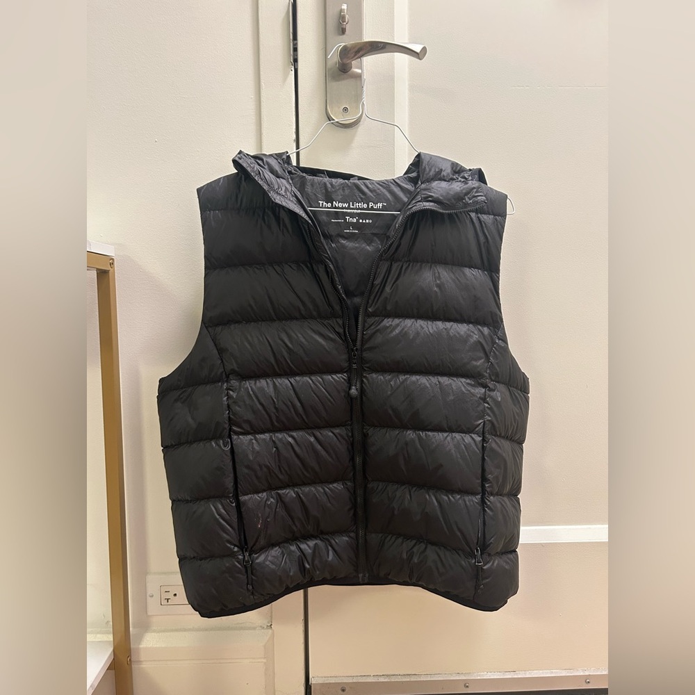 Aritzia Black Puffer Vest
